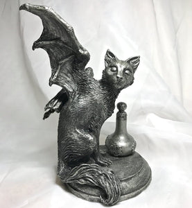 Fairy Cat: Witch's Familiar Statue